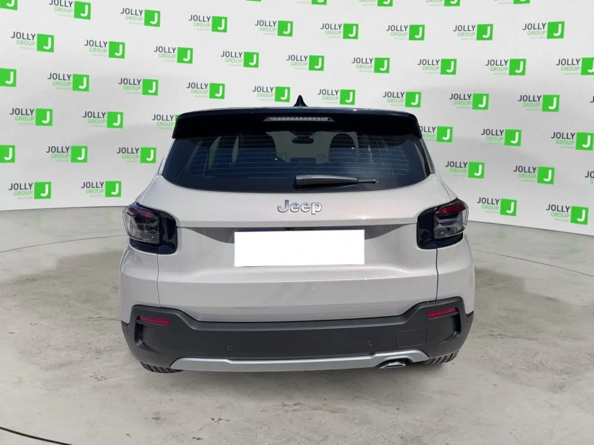 Jeep Avenger nuova a Frosinone (5)