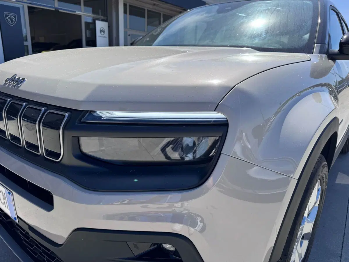 Jeep Avenger nuova a Frosinone (7)