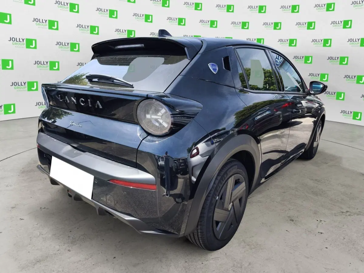 Lancia Ypsilon nuova a Frosinone (3)