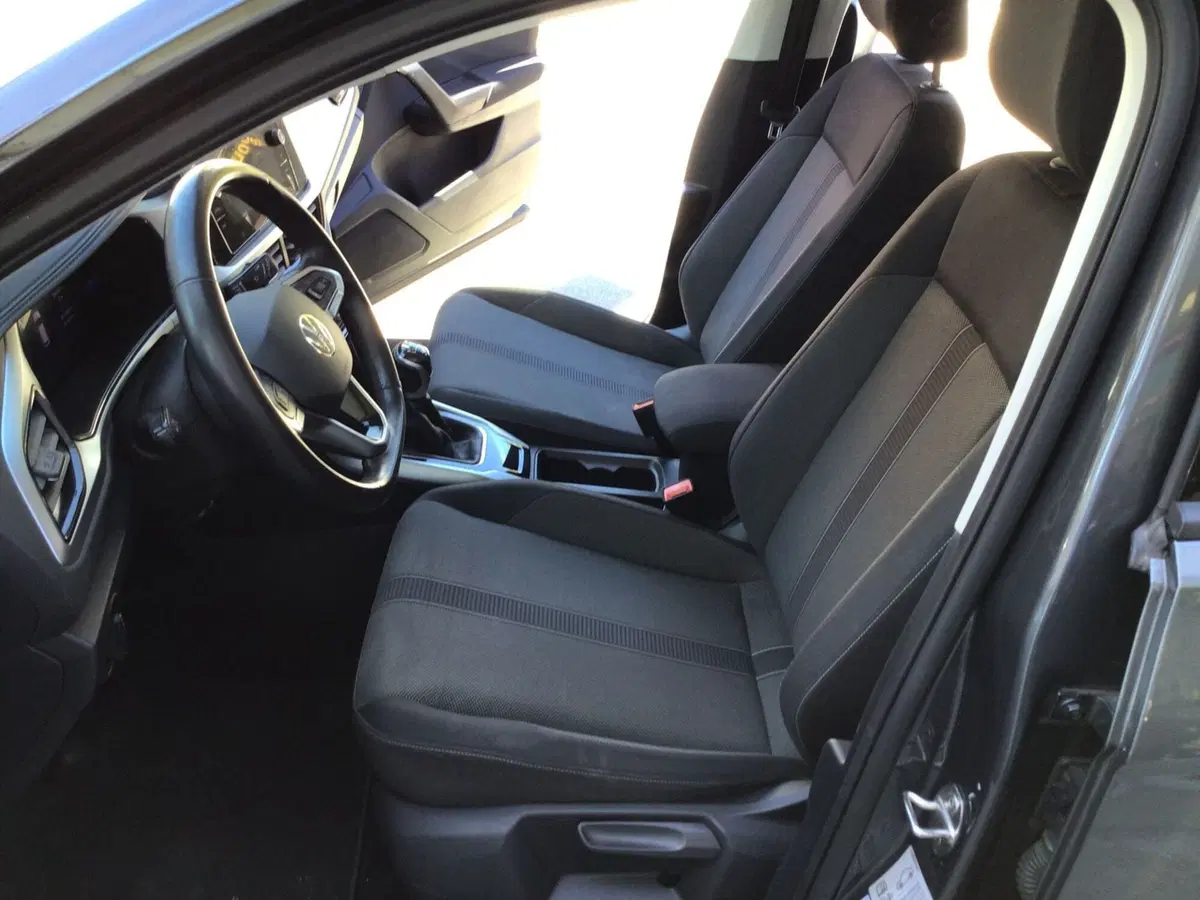 Volkswagen T-Roc usata a Genova (13)