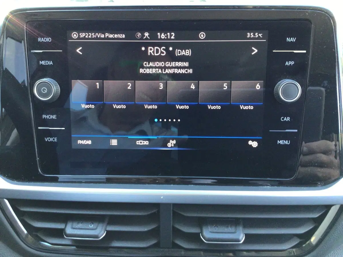 Volkswagen T-Roc usata a Genova (17)