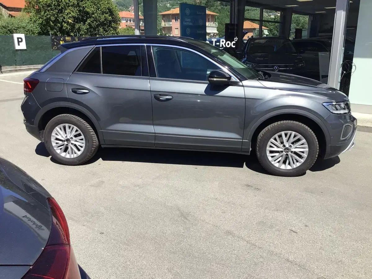 Volkswagen T-Roc usata a Genova (4)