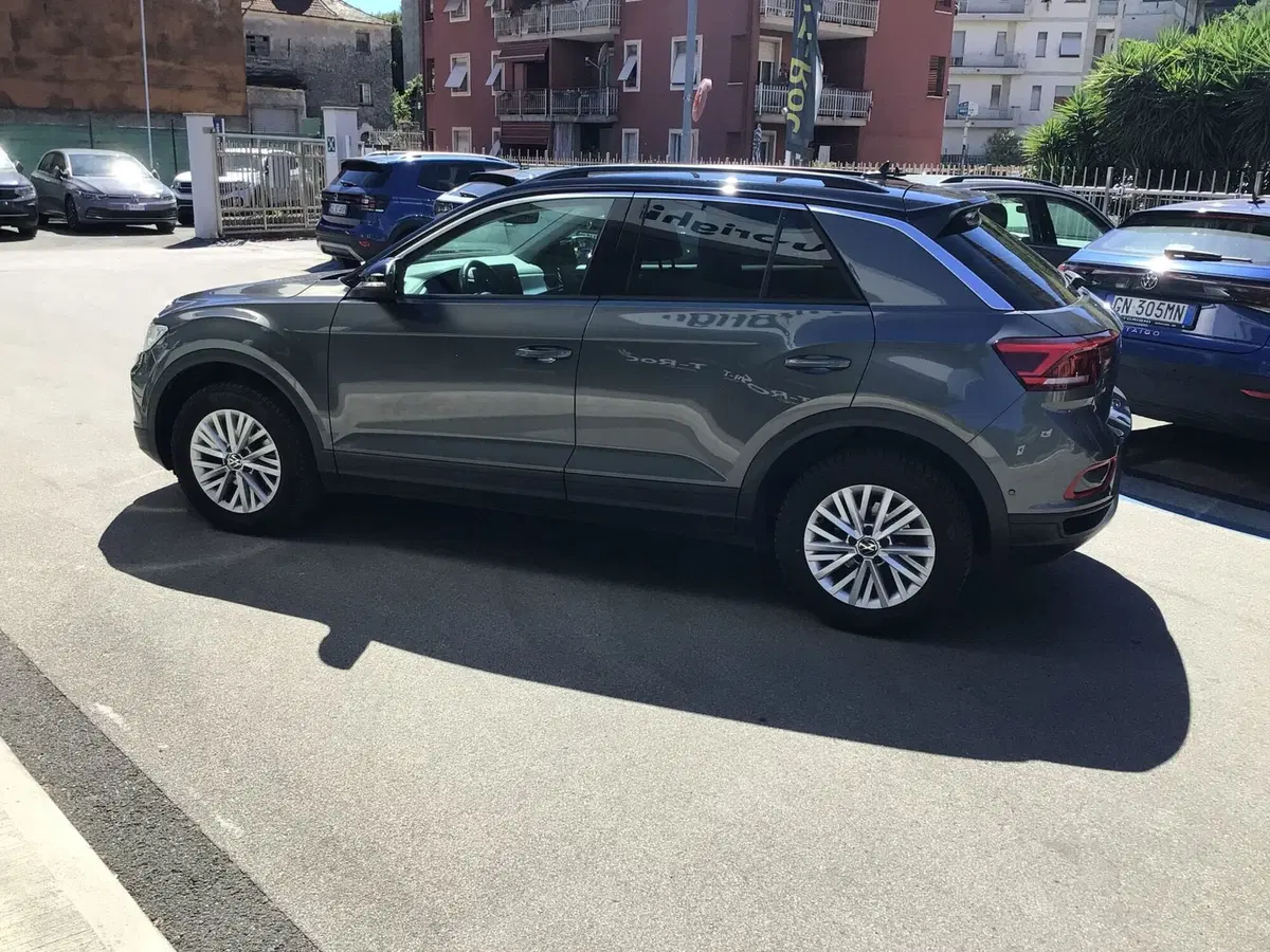 Volkswagen T-Roc usata a Genova (8)