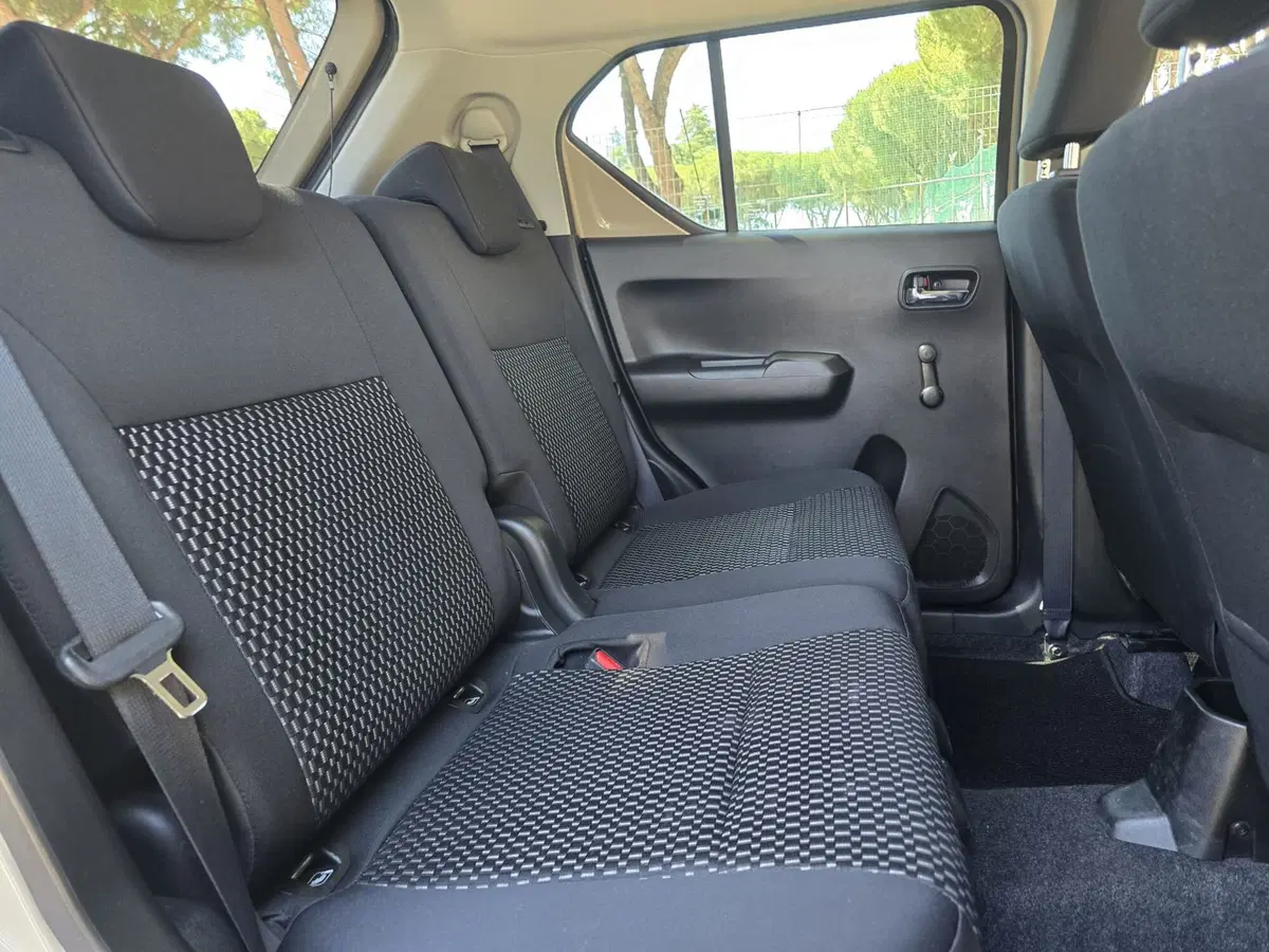 Suzuki Ignis usata a Massa-Carrara (14)