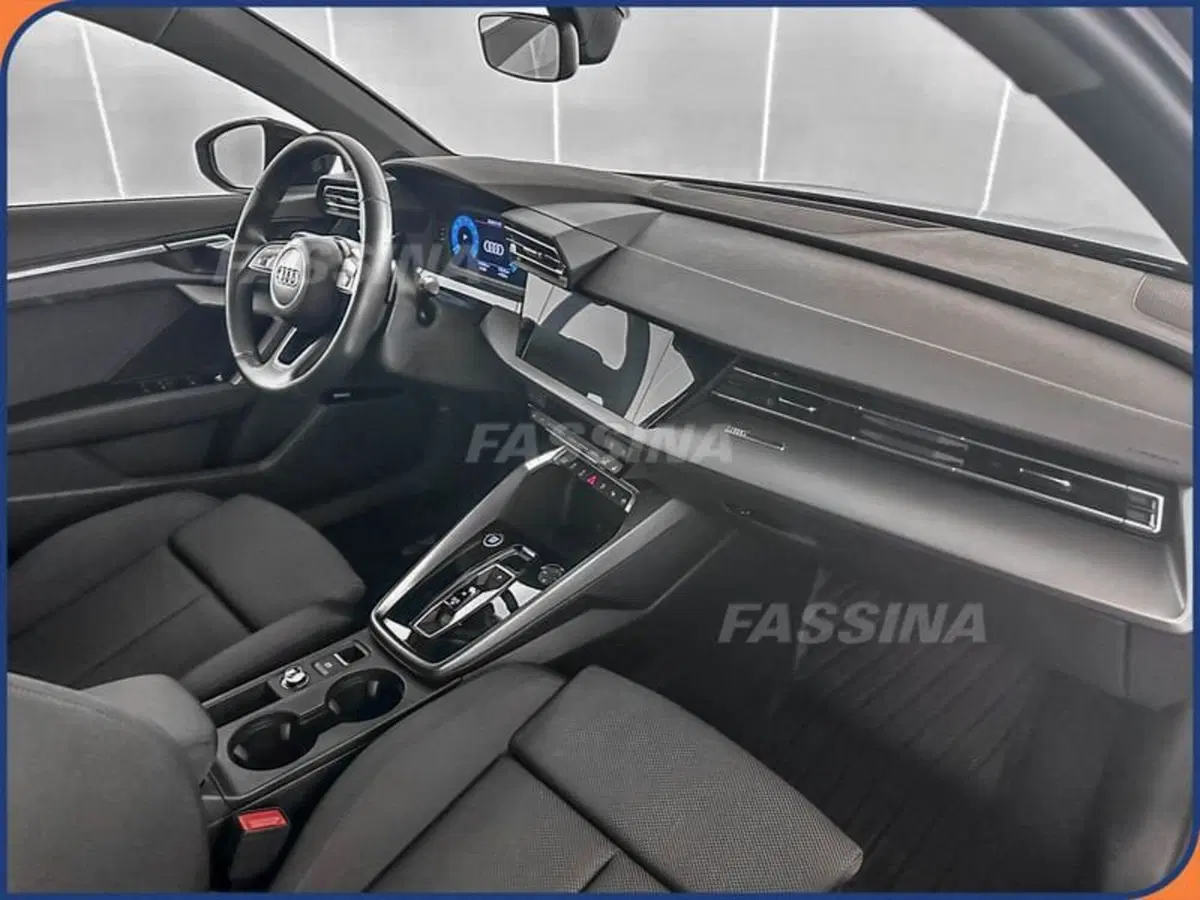 Audi A3 Sportback usata a Milano (12)
