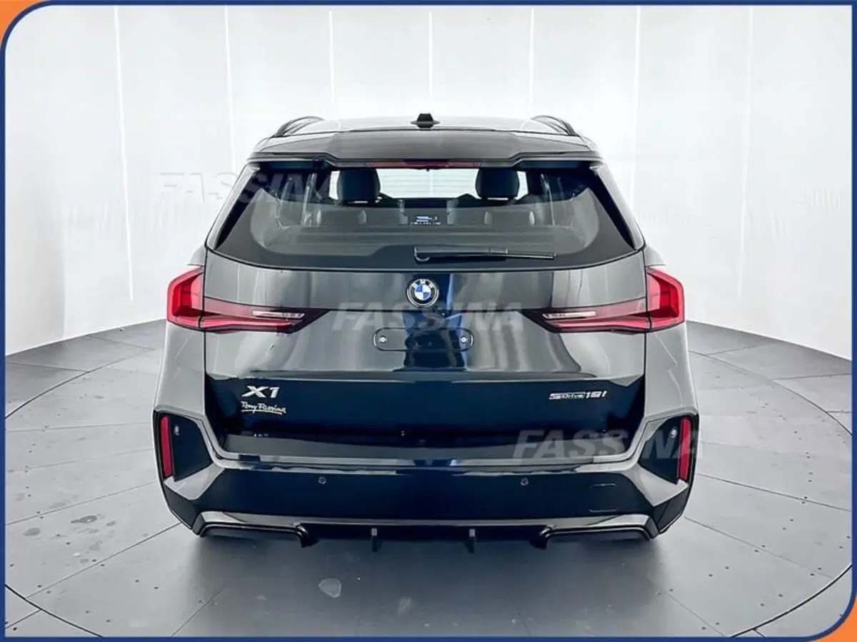 BMW X1 nuova a Milano (5)