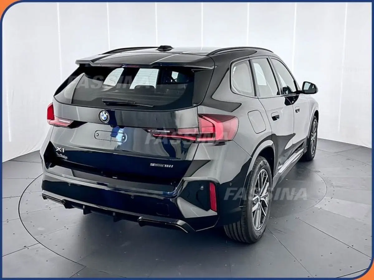 BMW X1 nuova a Milano (6)