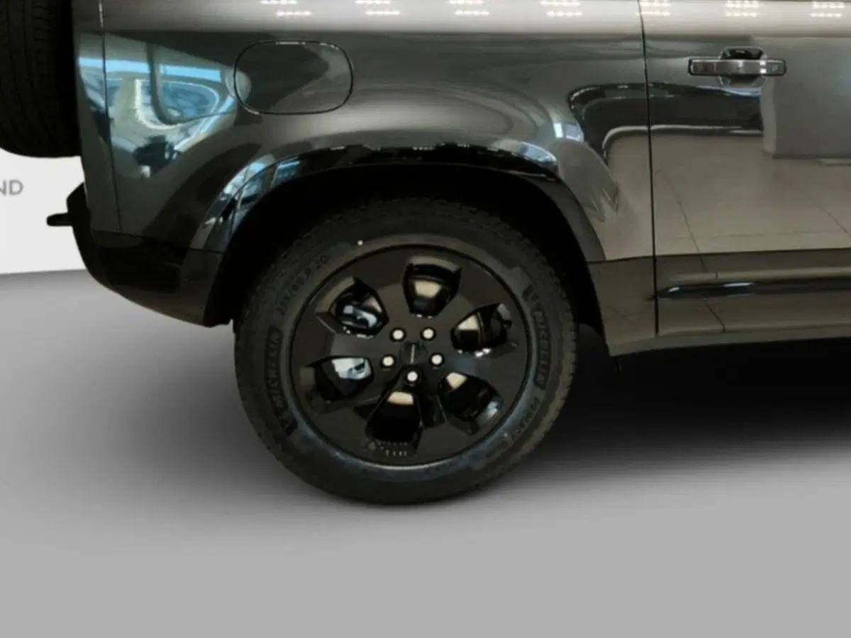 Land Rover Defender nuova a Firenze (9)