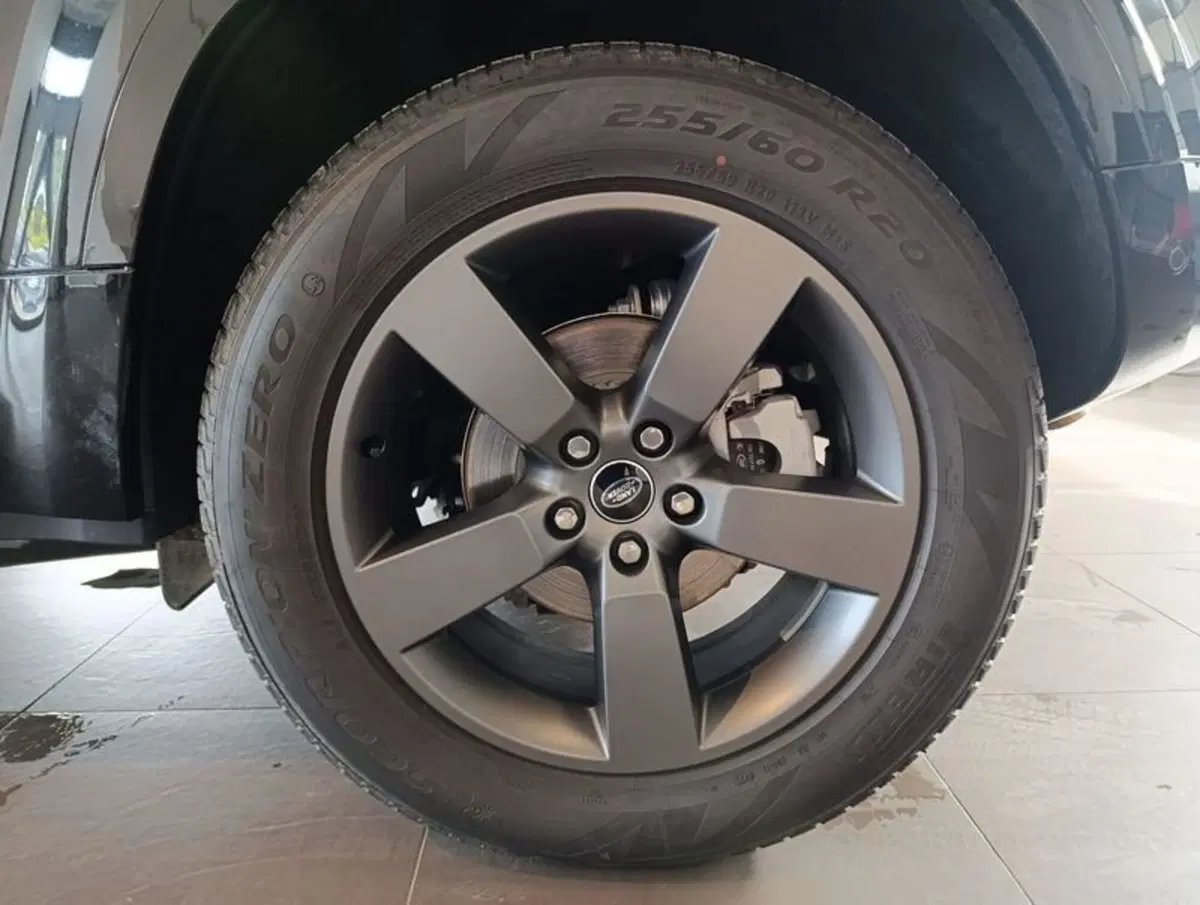Land Rover Defender usata a Pesaro-Urbino (9)