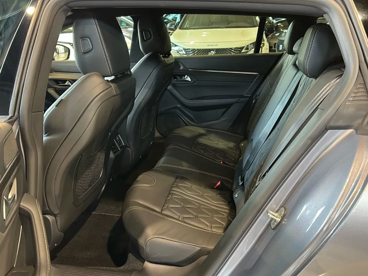 Peugeot 508 SW nuova a Vicenza (17)