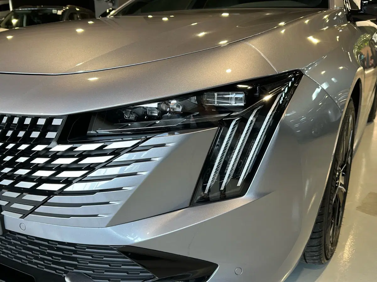 Peugeot 508 SW nuova a Vicenza (9)