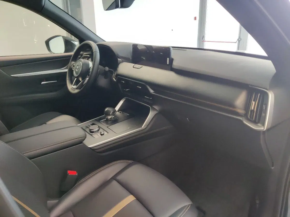 Mazda CX-60 nuova a Arezzo (10)