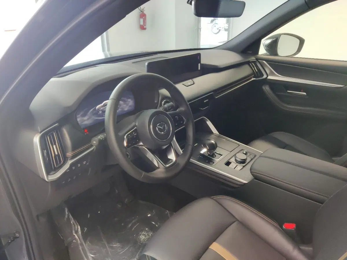 Mazda CX-60 nuova a Arezzo (12)