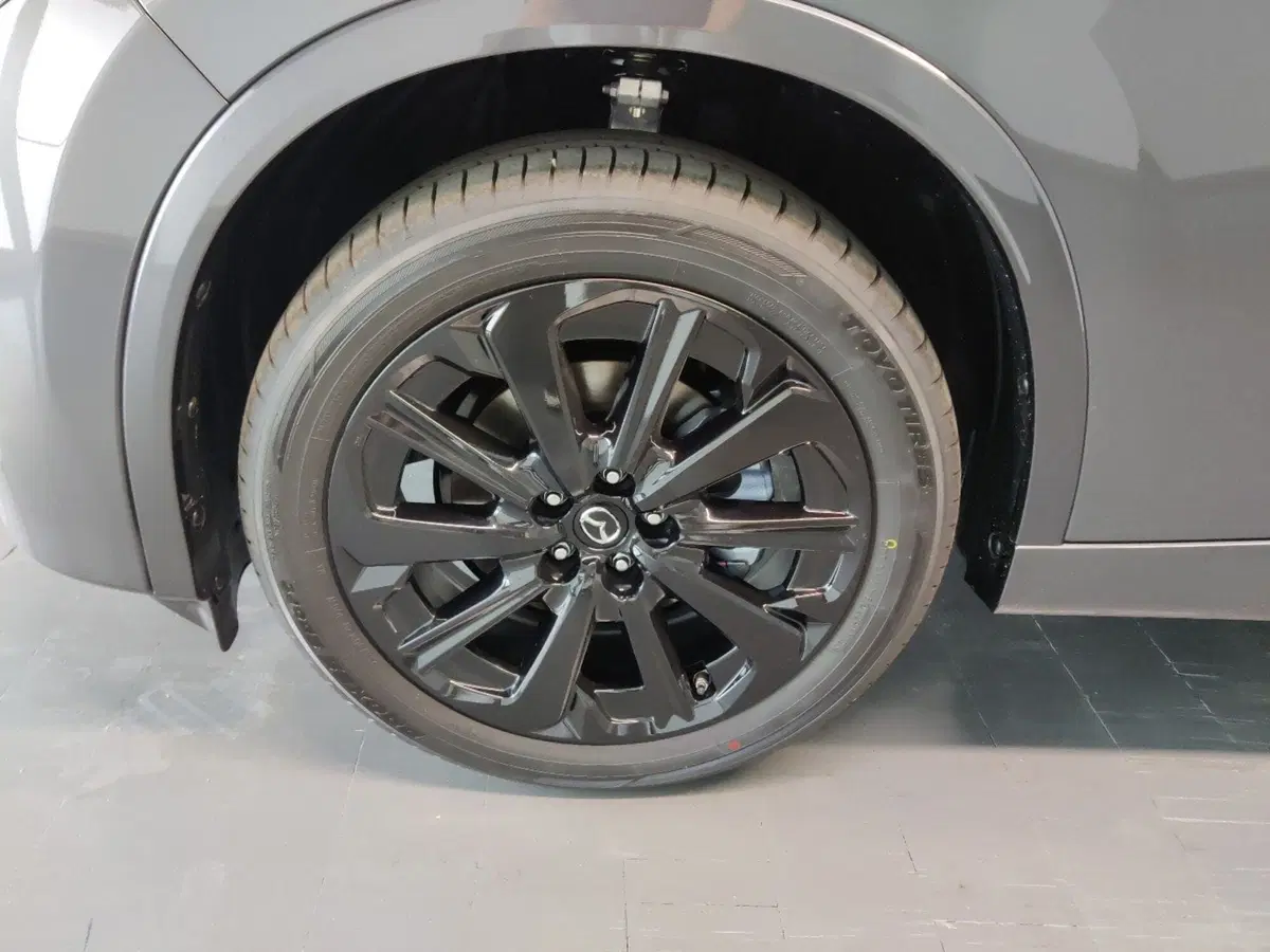 Mazda CX-60 nuova a Arezzo (9)