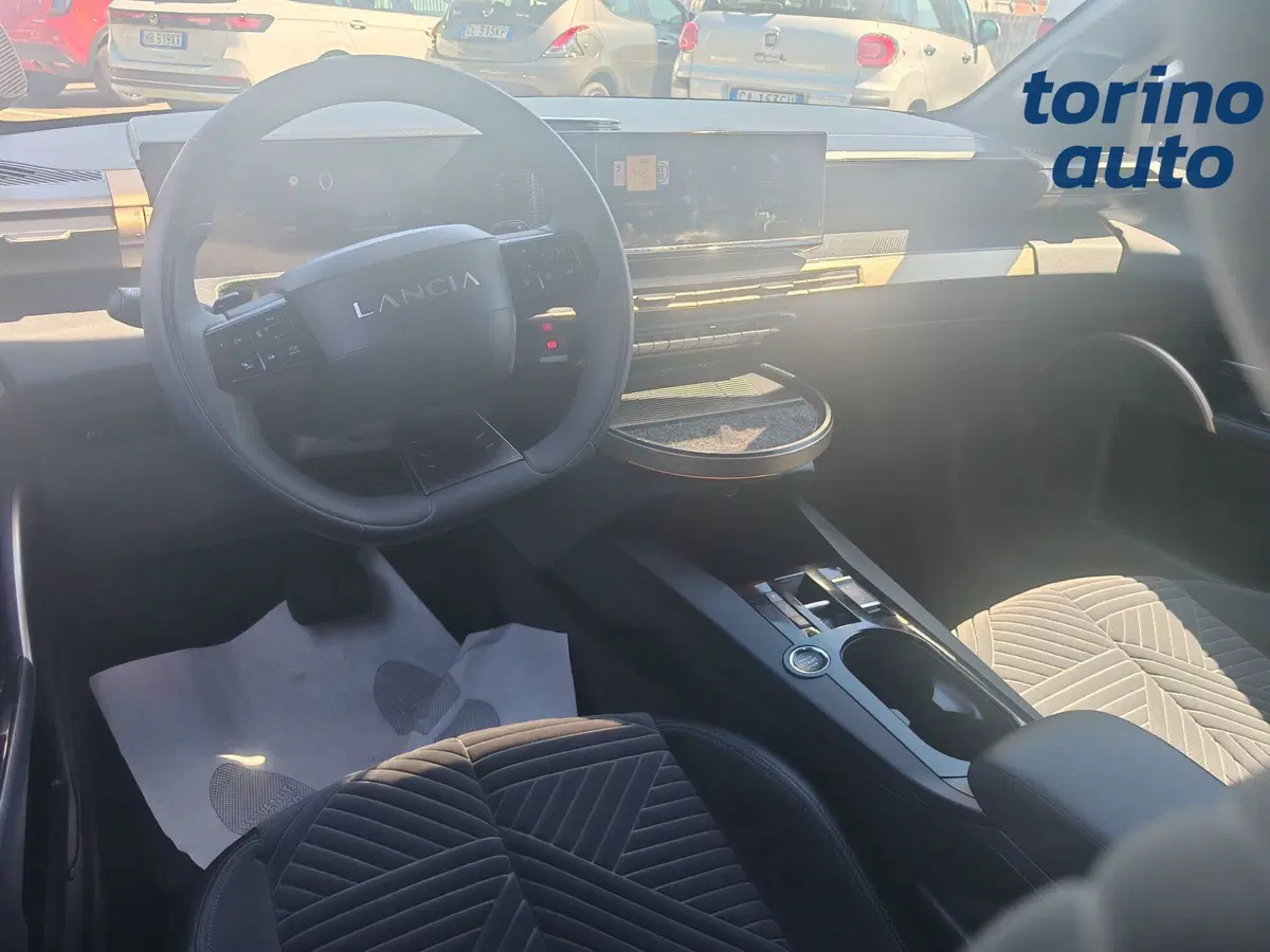 Lancia Ypsilon usata a Torino (10)