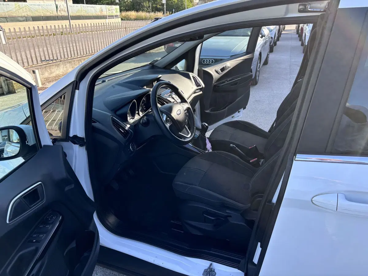 Ford B-Max usata a Ancona (9)
