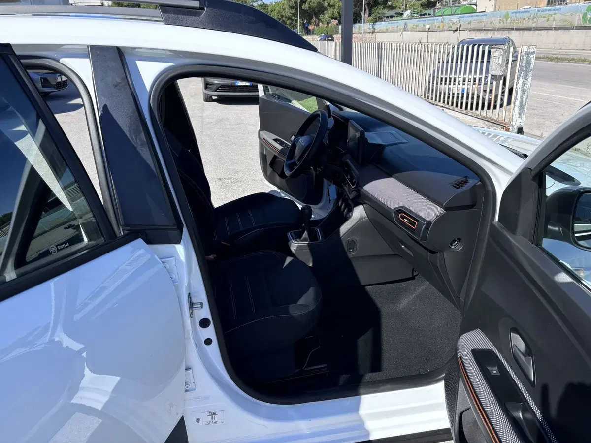 Dacia Sandero usata a Ancona (13)