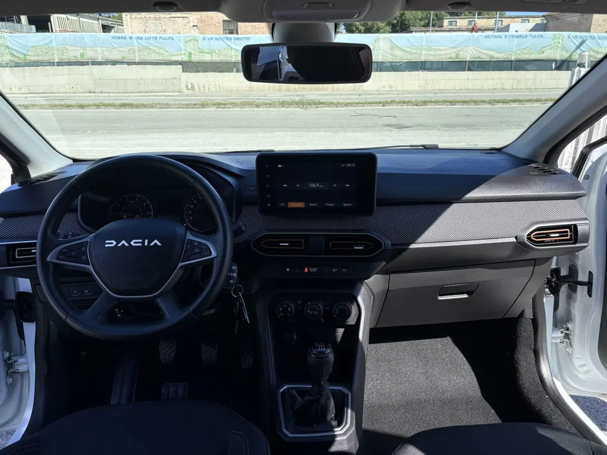 Dacia Sandero usata a Ancona (15)