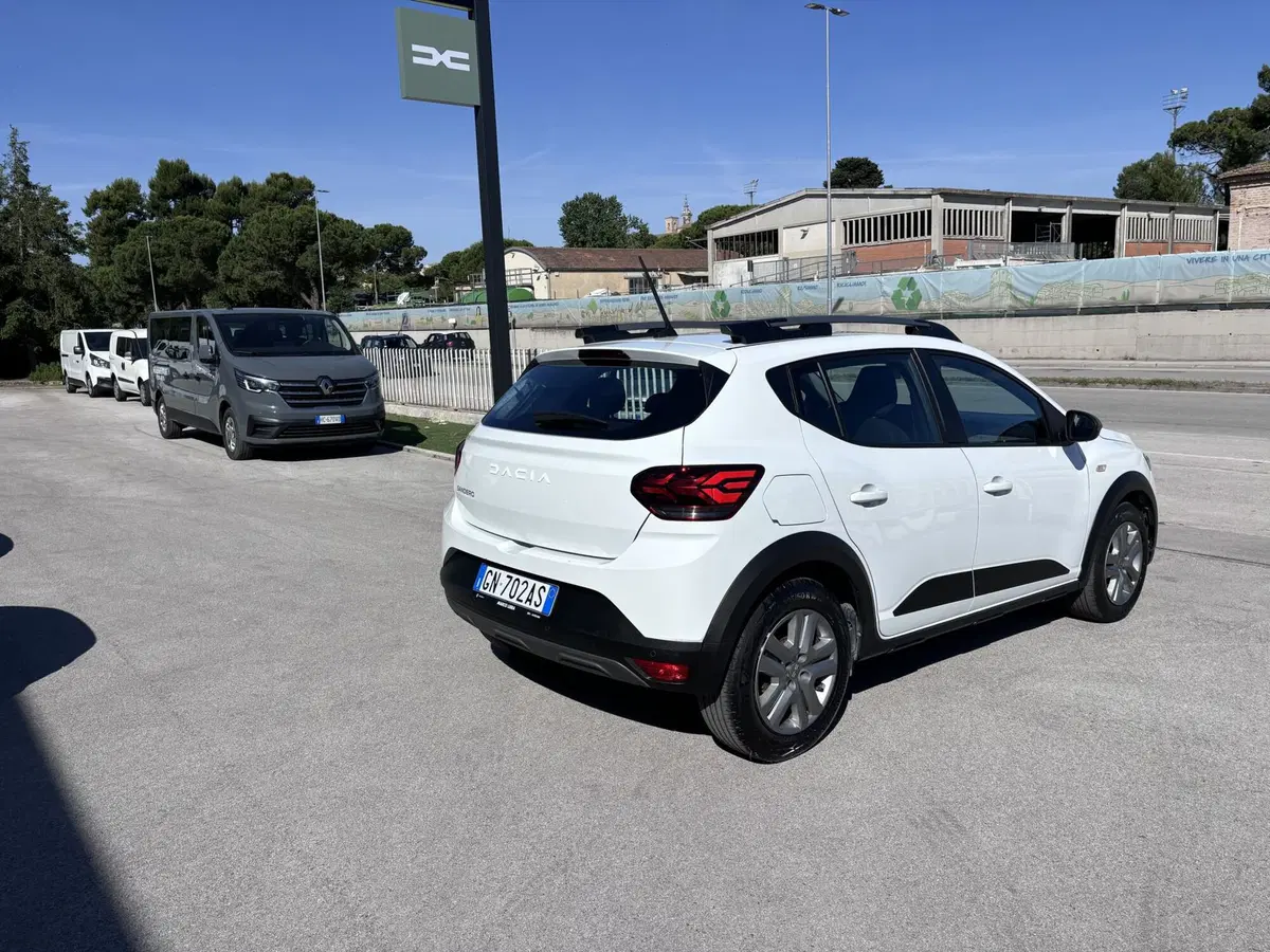 Dacia Sandero usata a Ancona (5)