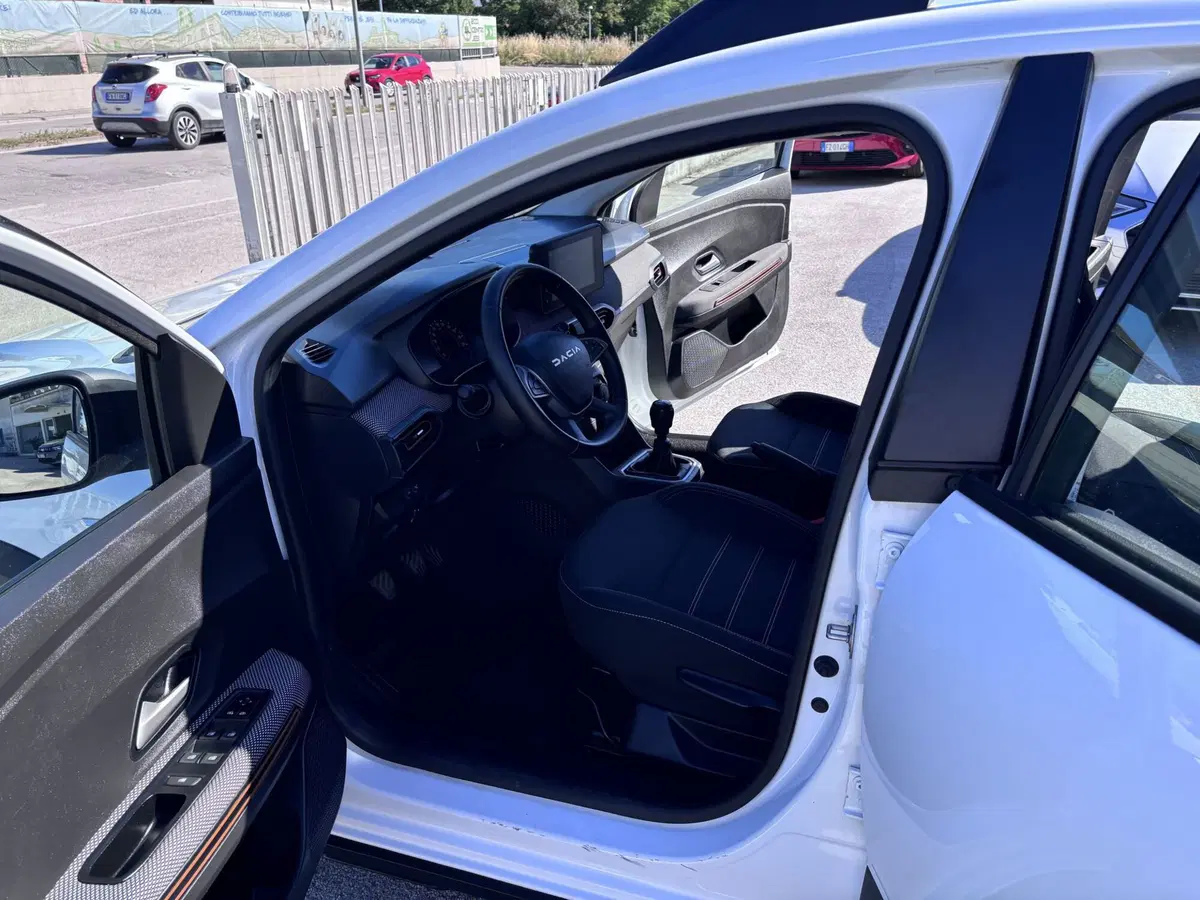 Dacia Sandero usata a Ancona (9)