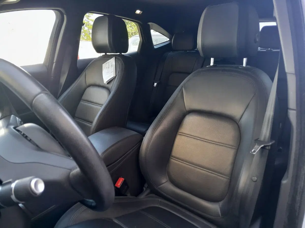 Jaguar E-Pace usata a Cuneo (19)