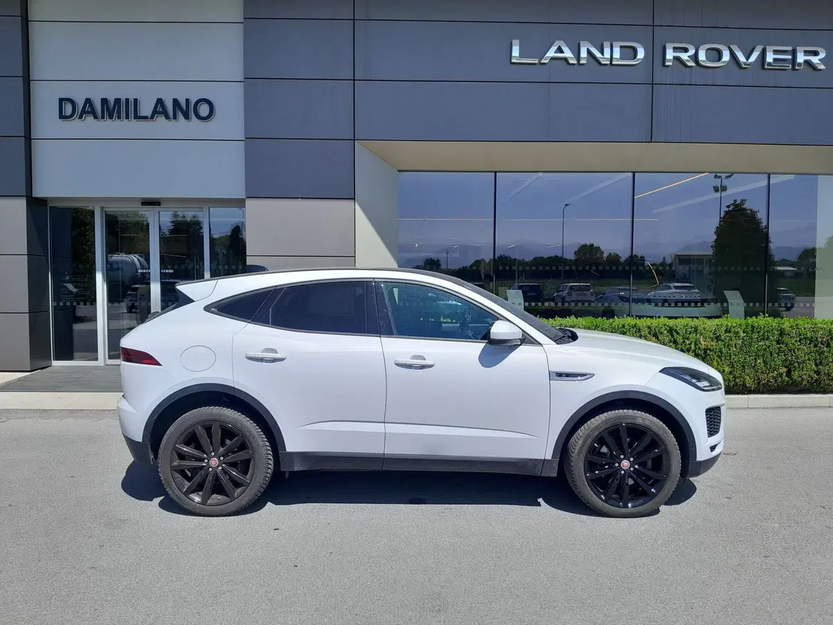 Jaguar E-Pace usata a Cuneo (5)