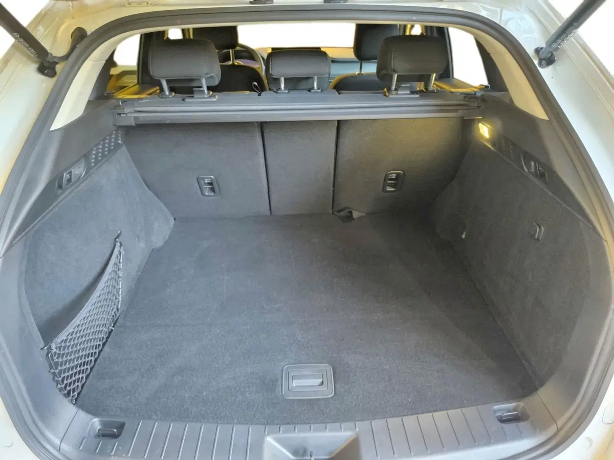Mazda CX-60 usata a Udine (15)