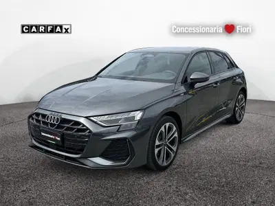 Audi A3 Sportback 35 TDI S line edition nuova a Latina