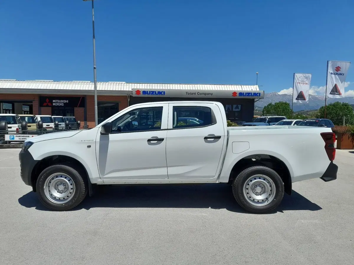 Isuzu D-Max Pick-up nuova a L'Aquila (12)