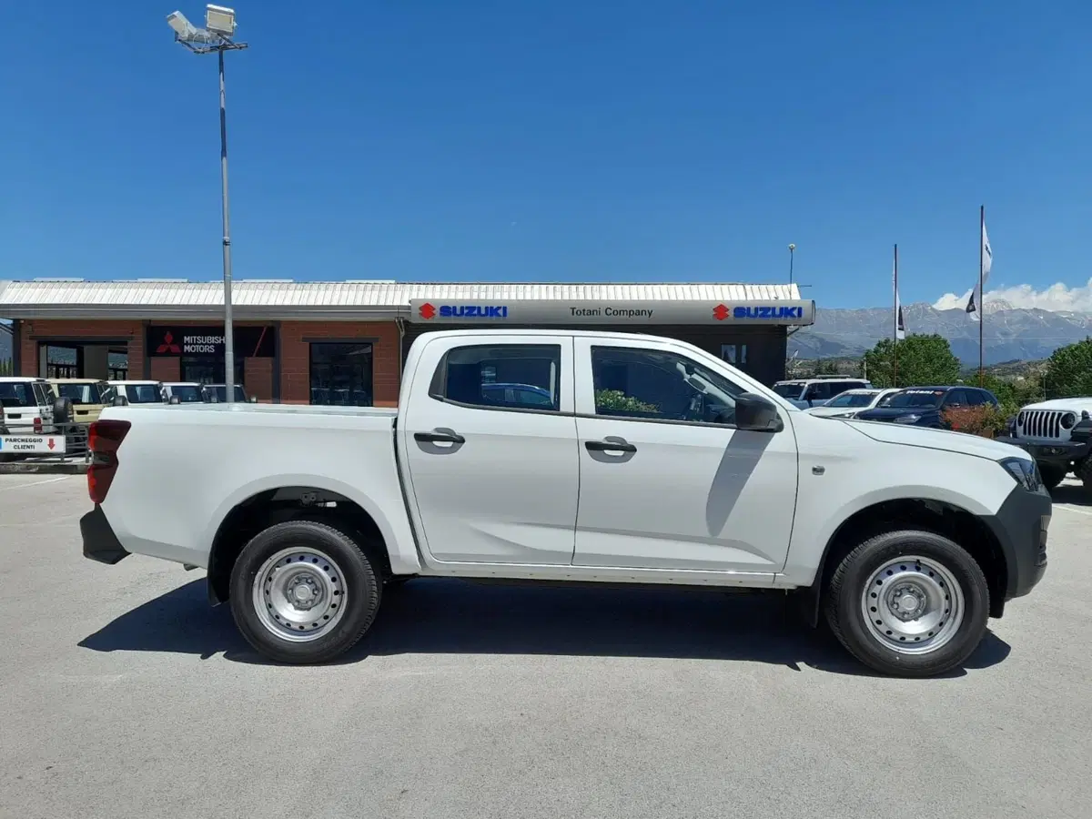 Isuzu D-Max Pick-up nuova a L'Aquila (15)