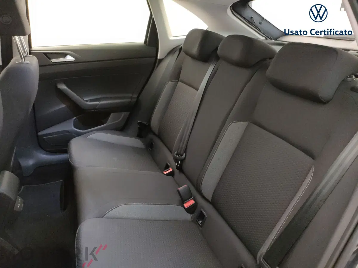 Volkswagen Taigo usata a Varese (10)