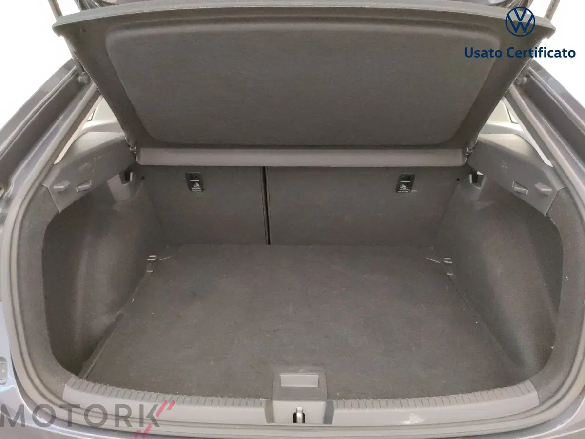 Volkswagen Taigo usata a Varese (9)