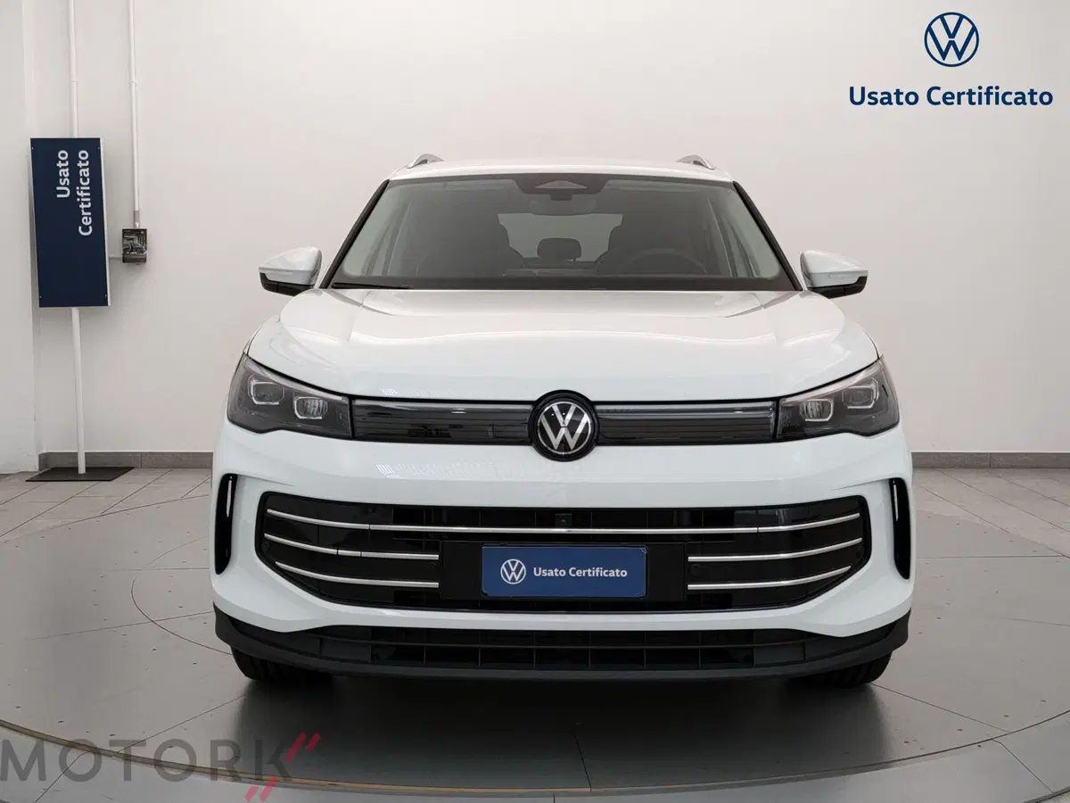 Volkswagen Tiguan nuova a Varese (2)