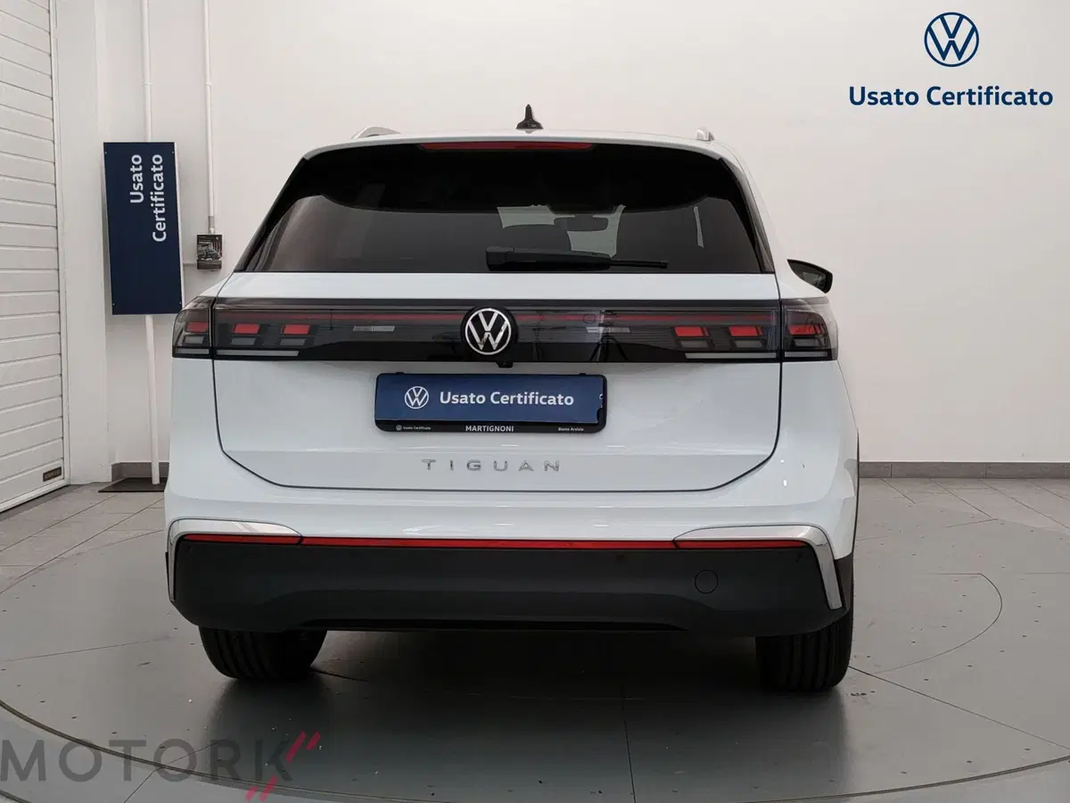 Volkswagen Tiguan nuova a Varese (4)