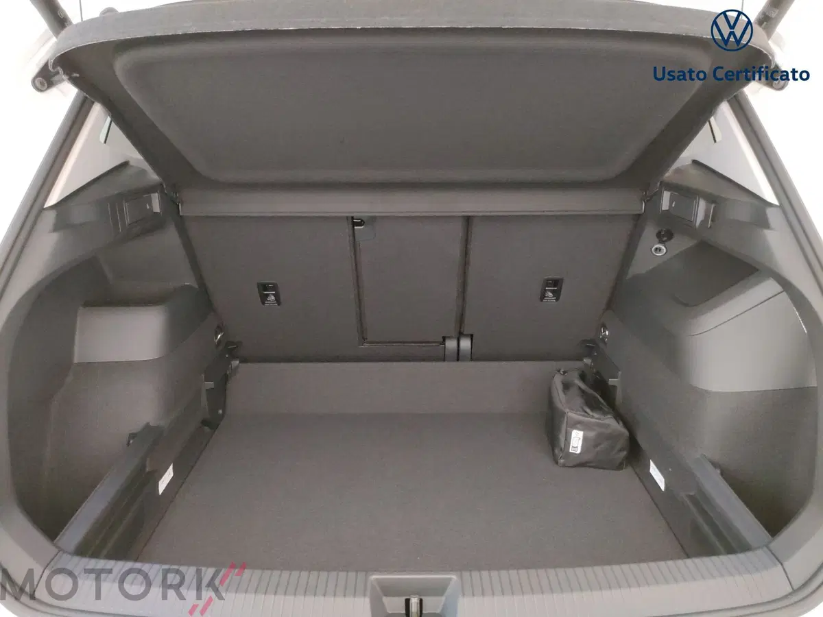 Volkswagen Tiguan nuova a Varese (9)