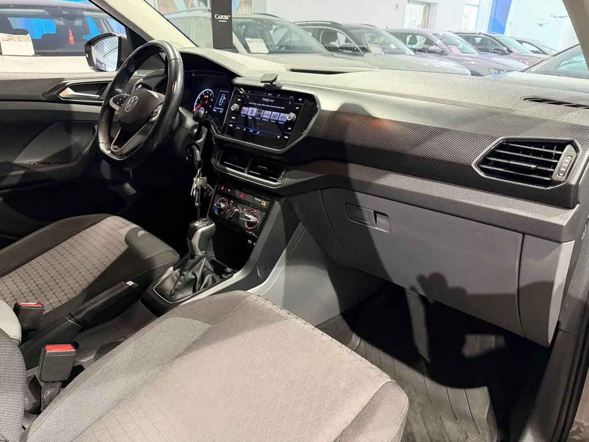 Volkswagen T-Cross usata a Genova (10)