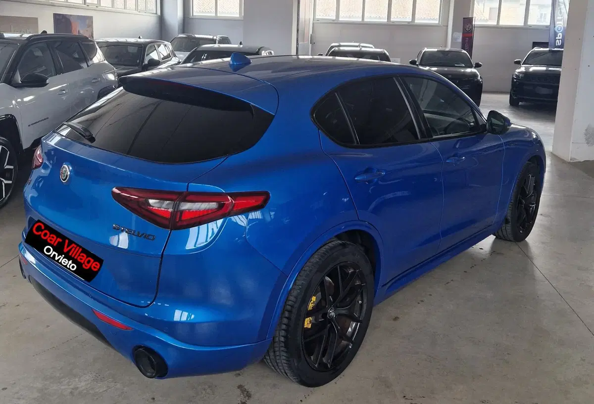 Alfa Romeo Stelvio usata a Terni (4)