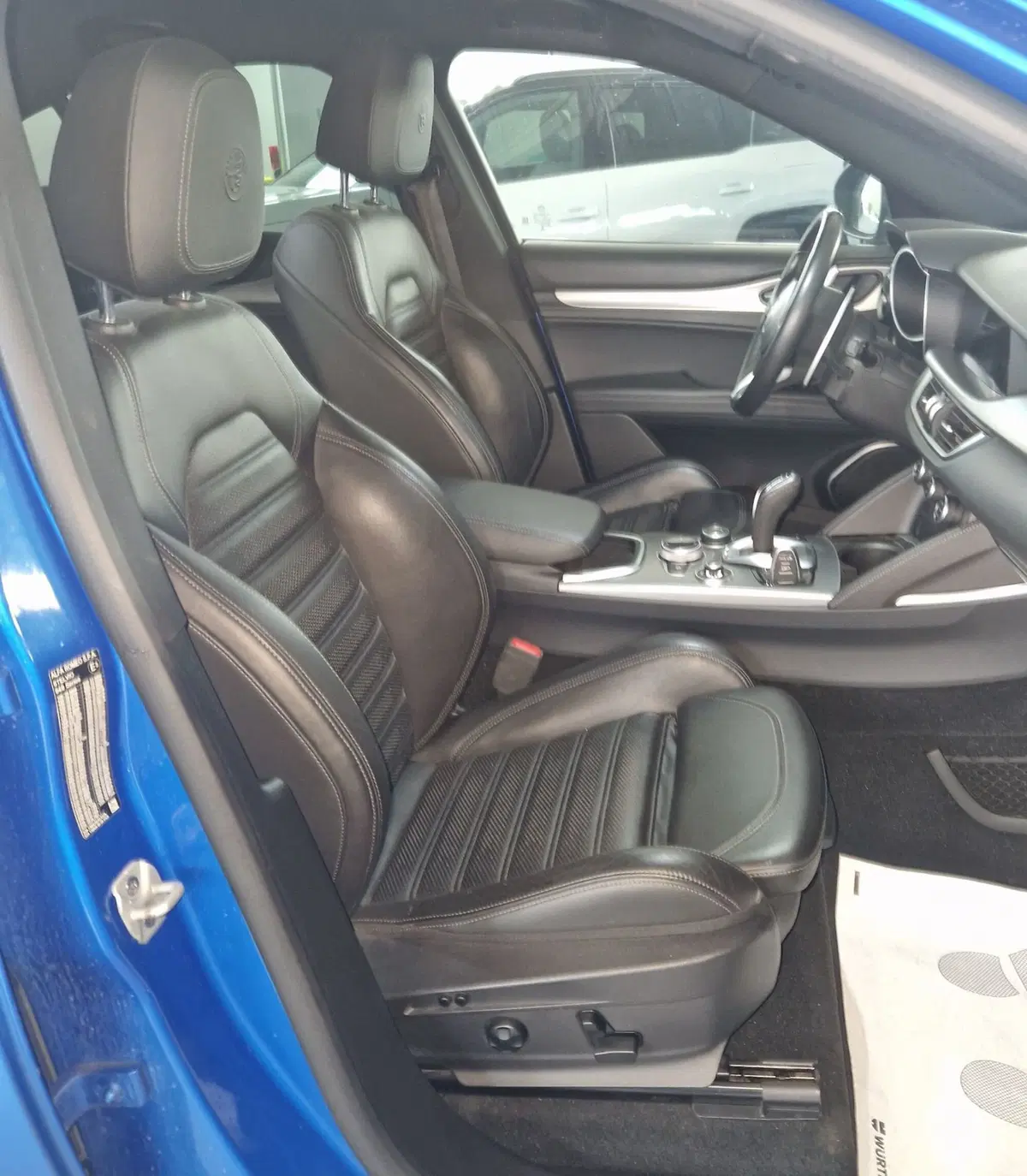 Alfa Romeo Stelvio usata a Terni (8)