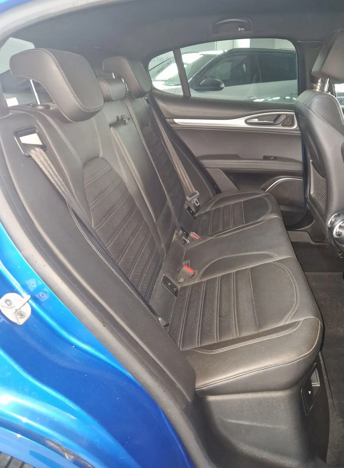 Alfa Romeo Stelvio usata a Terni (9)