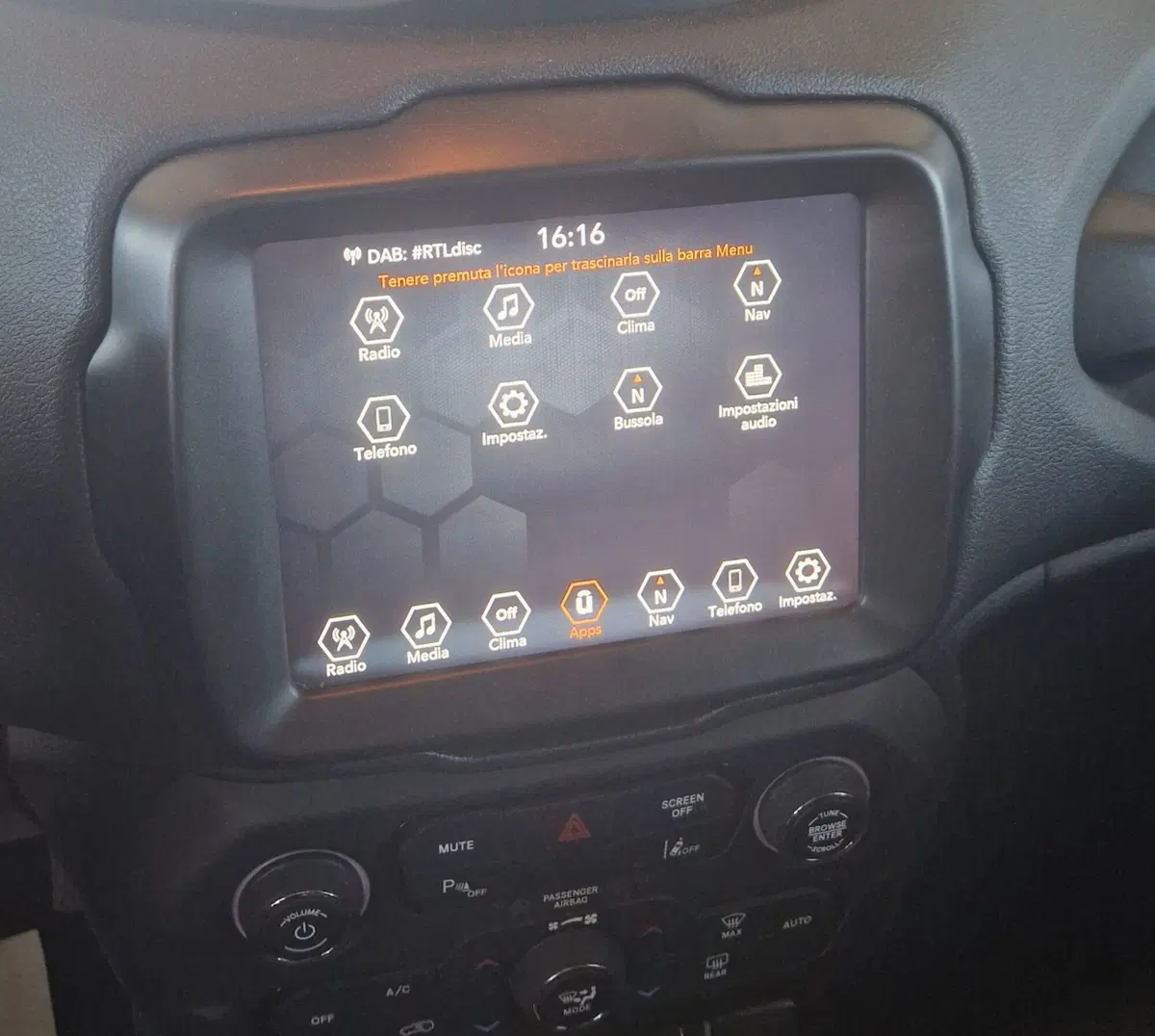 Jeep Renegade usata a Terni (14)