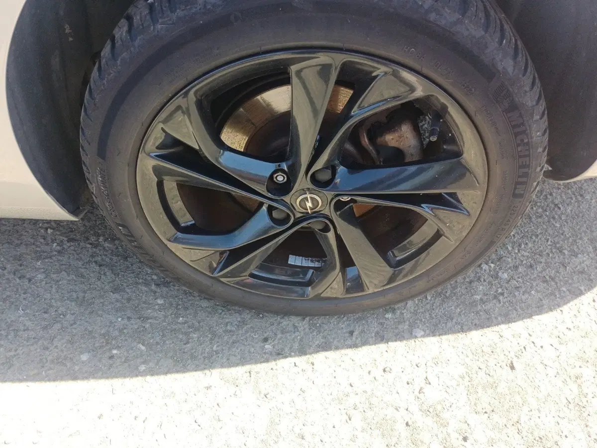 Opel Astra Station Wagon usata a Massa-Carrara (10)