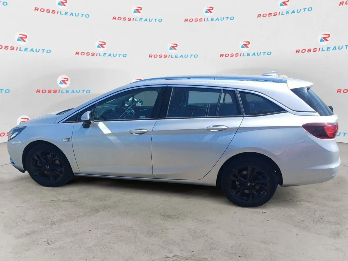 Opel Astra Station Wagon usata a Massa-Carrara (3)
