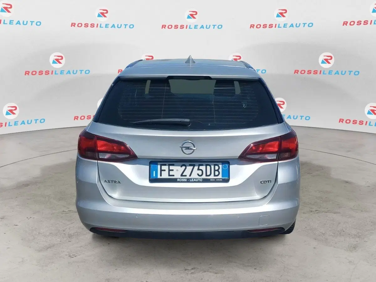 Opel Astra Station Wagon usata a Massa-Carrara (4)