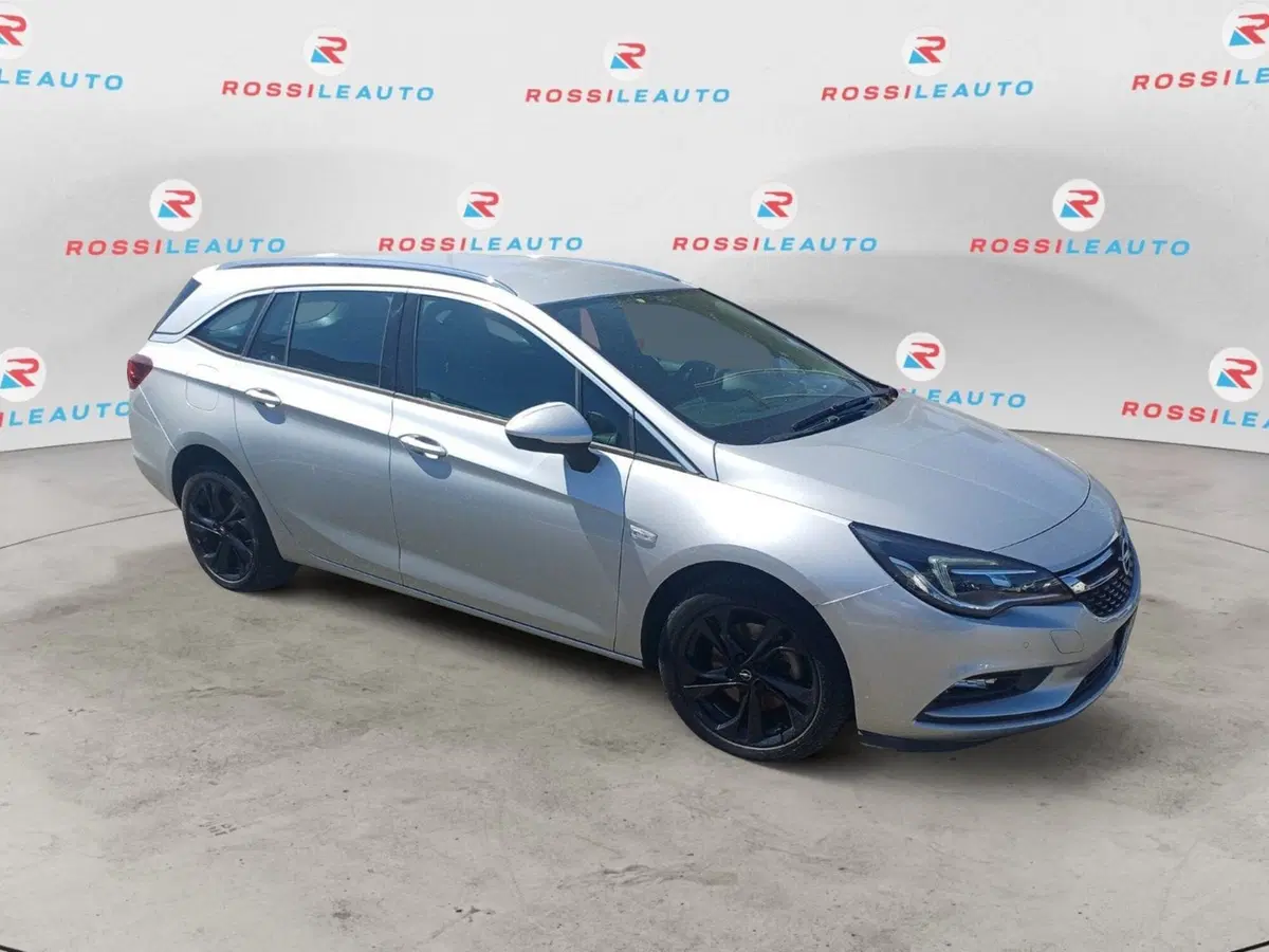 Opel Astra Station Wagon usata a Massa-Carrara (7)