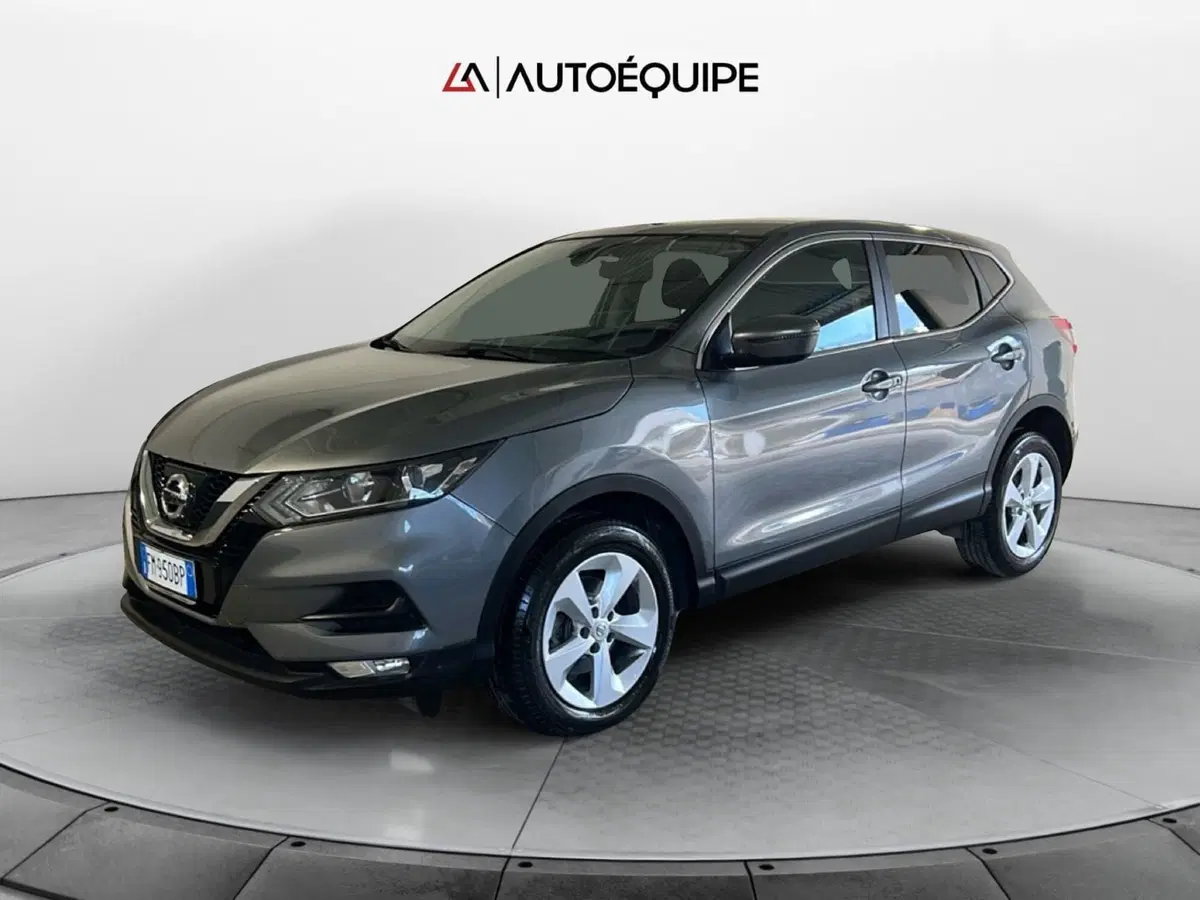 Nissan Qashqai usata a Roma