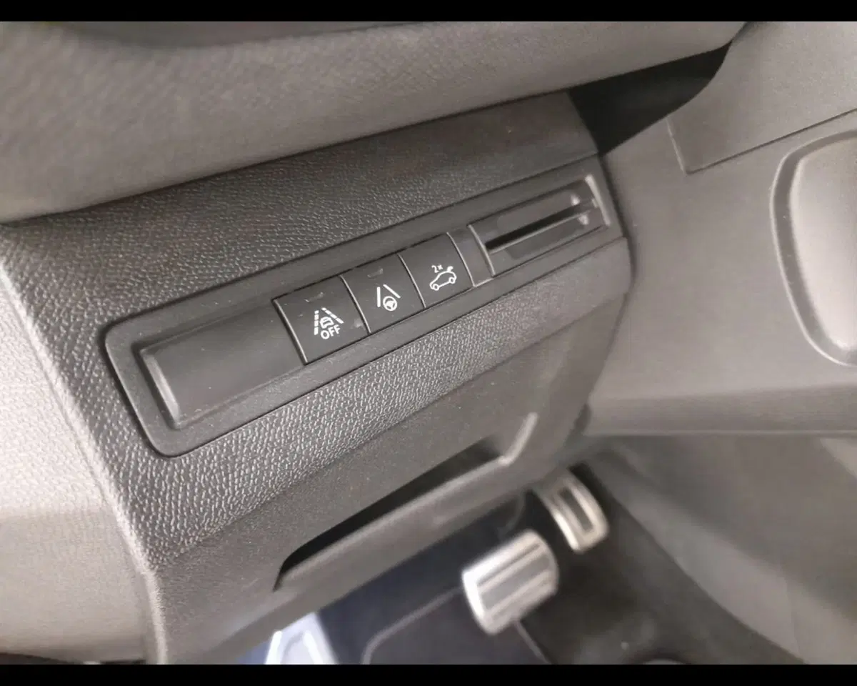 Peugeot 3008 usata a Alessandria (12)
