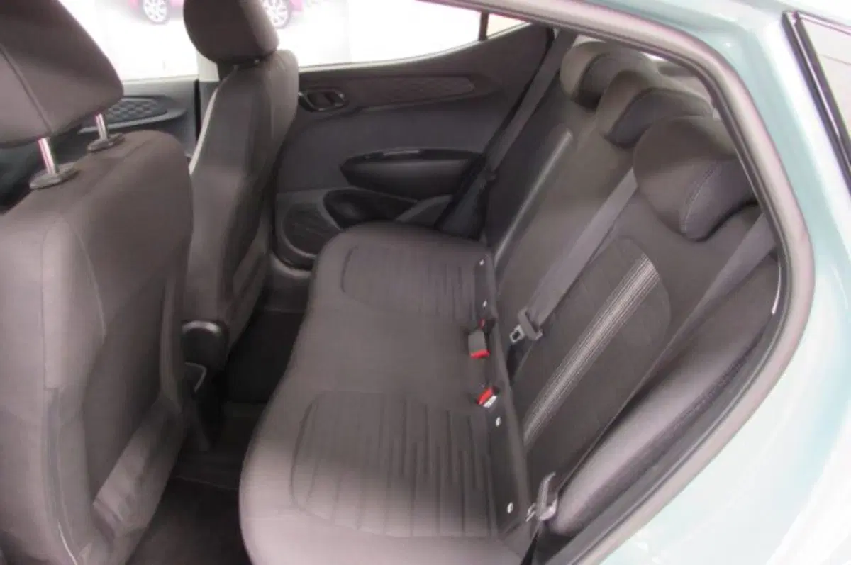 Hyundai i10 usata a Milano (14)