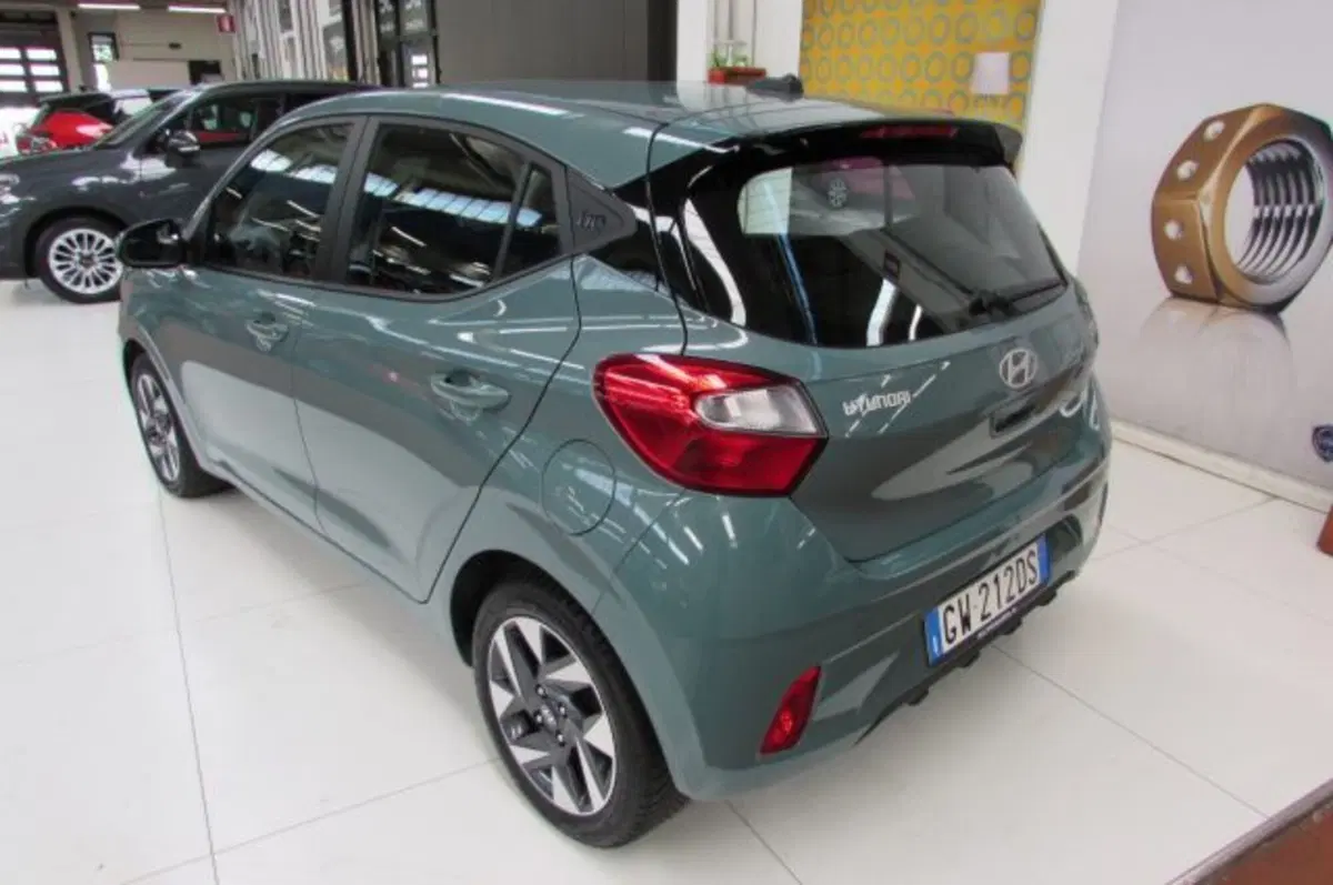 Hyundai i10 usata a Milano (4)