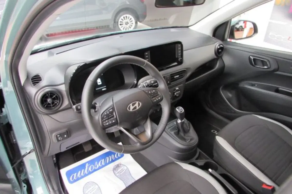Hyundai i10 usata a Milano (8)