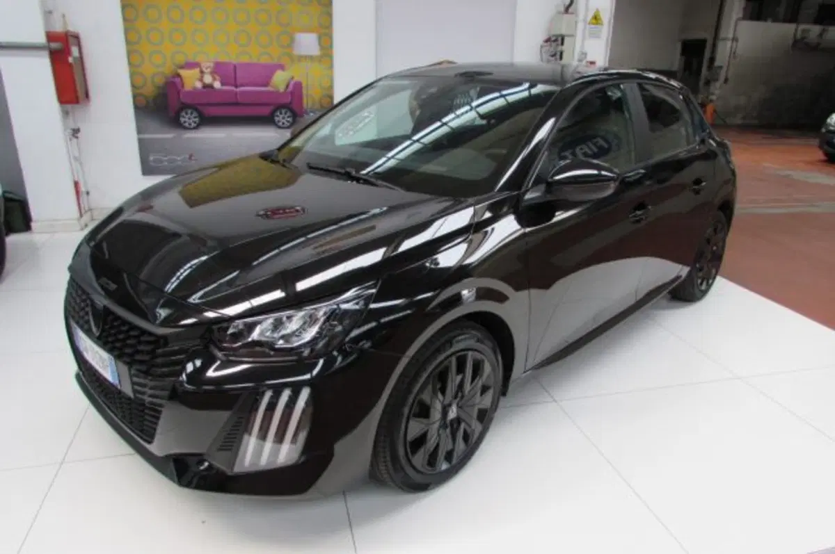 Peugeot 208 usata a Milano (2)